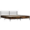 vidaXL Cadre de lit sans matelas ch&ecirc;ne fum&eacute; 200x200 cm