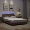 vidaXL Cadre de lit avec LED sans matelas Zadar marron 140x200 cm