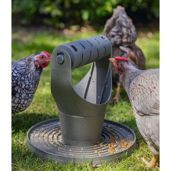 Beeztees Tour de jeu et &agrave; nourriture pour poulets 30x30x30 cm Gris