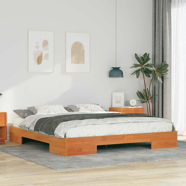 vidaXL Cadre de lit sur&eacute;lev&eacute; Marron 200 x 200 cm Bois massif en pin