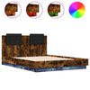 vidaXL Cadre de lit avec LED sans matelas ch&ecirc;ne fum&eacute; 135x190 cm